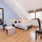 Domus Mater Otel