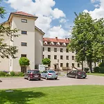 Otel Domus Mater 3*