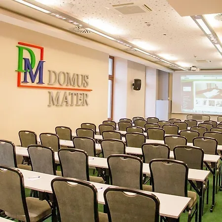 ホテル Domus Mater 3*