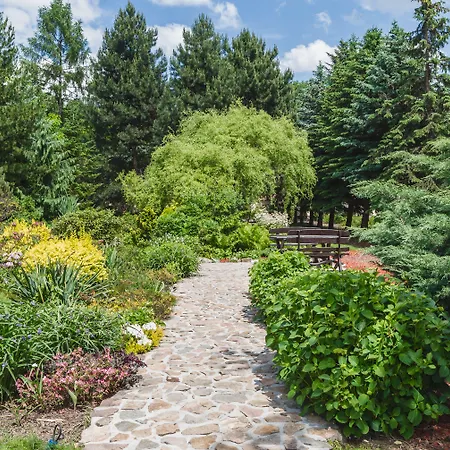 Hotel Domus Mater 3*