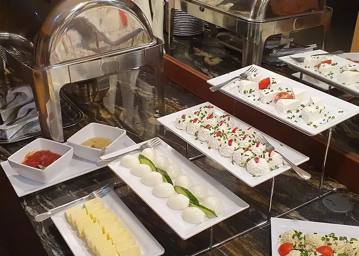 Hotel Domus Mater 3*