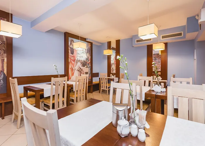 Hotel Domus Mater 3*